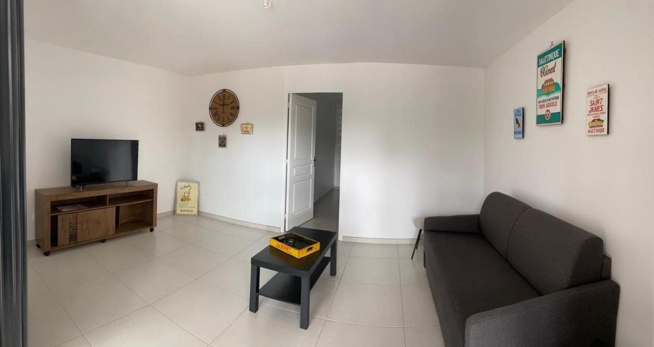 Kaz'Antillaise Ti Luca Appartement 3/4 Pers. เลอ ลามองแตง ภายนอก รูปภาพ